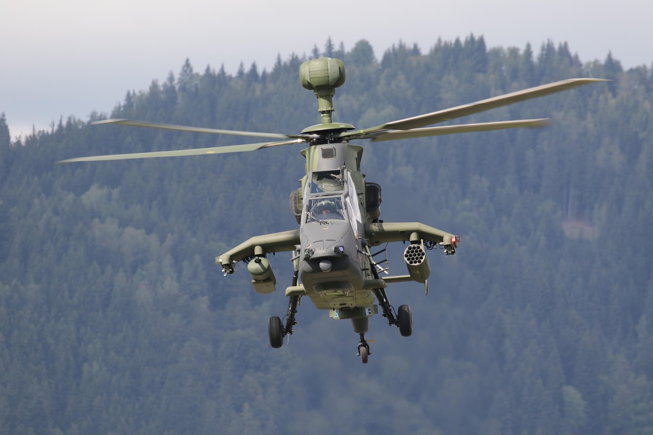 U.S. Apache Helicopter Crashes Near Critical Oil Chokepoint